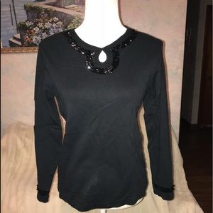 XS - Quacker Factory Black keyhole top w/ sequins